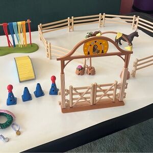 Schleich Horse Stable Play Gate Set.